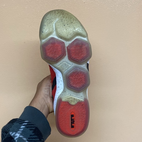 Nike Lebron 14 “Red Brick Road University Red” - Picture 15 of 17